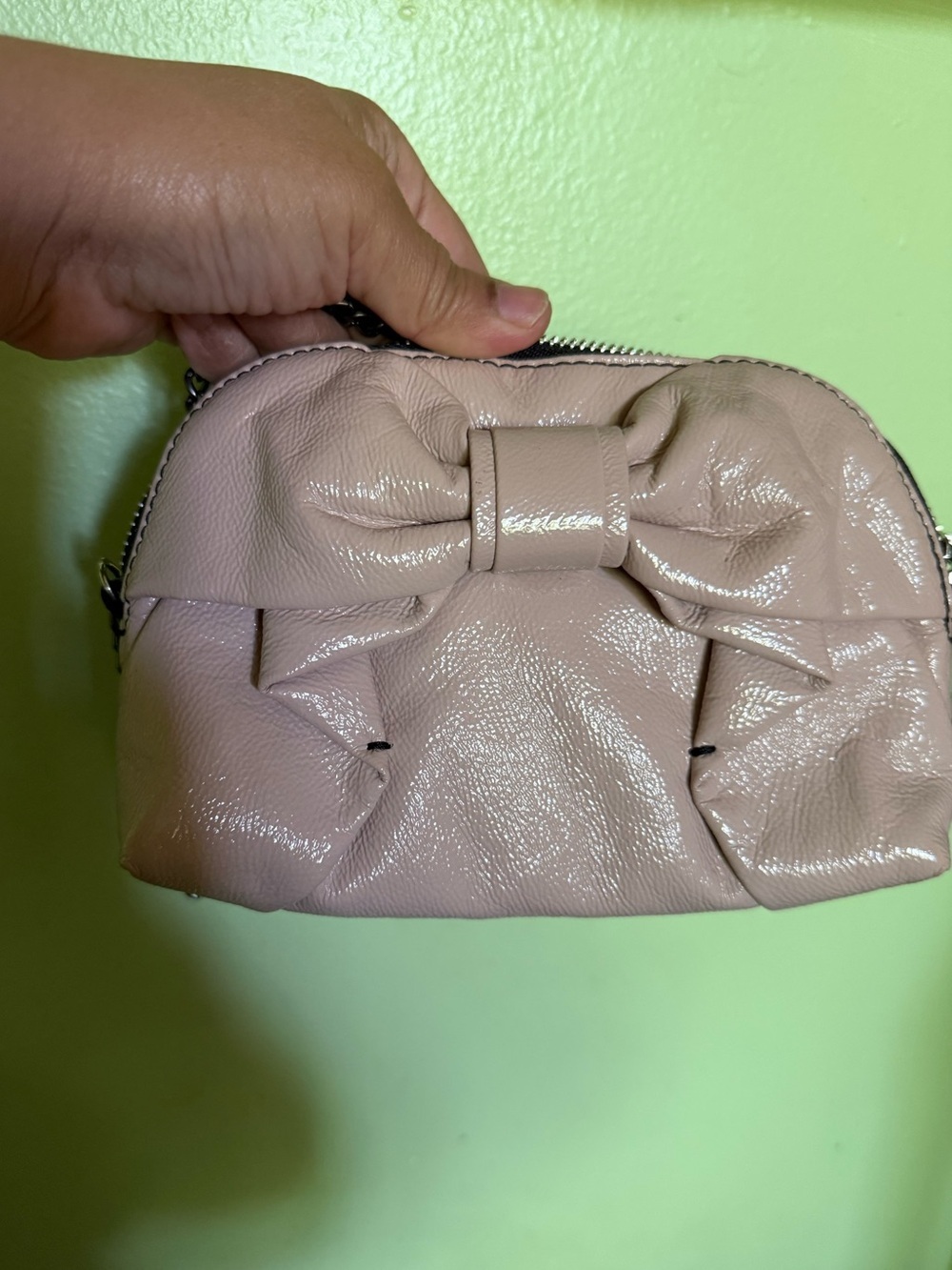 Authentic Valentino Garavani
Bow Accent Crossbody Bag in Blush Pink - Picture 6 of 15